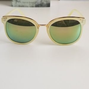 Accessories - Sunglasses Accessories - Sunglasses